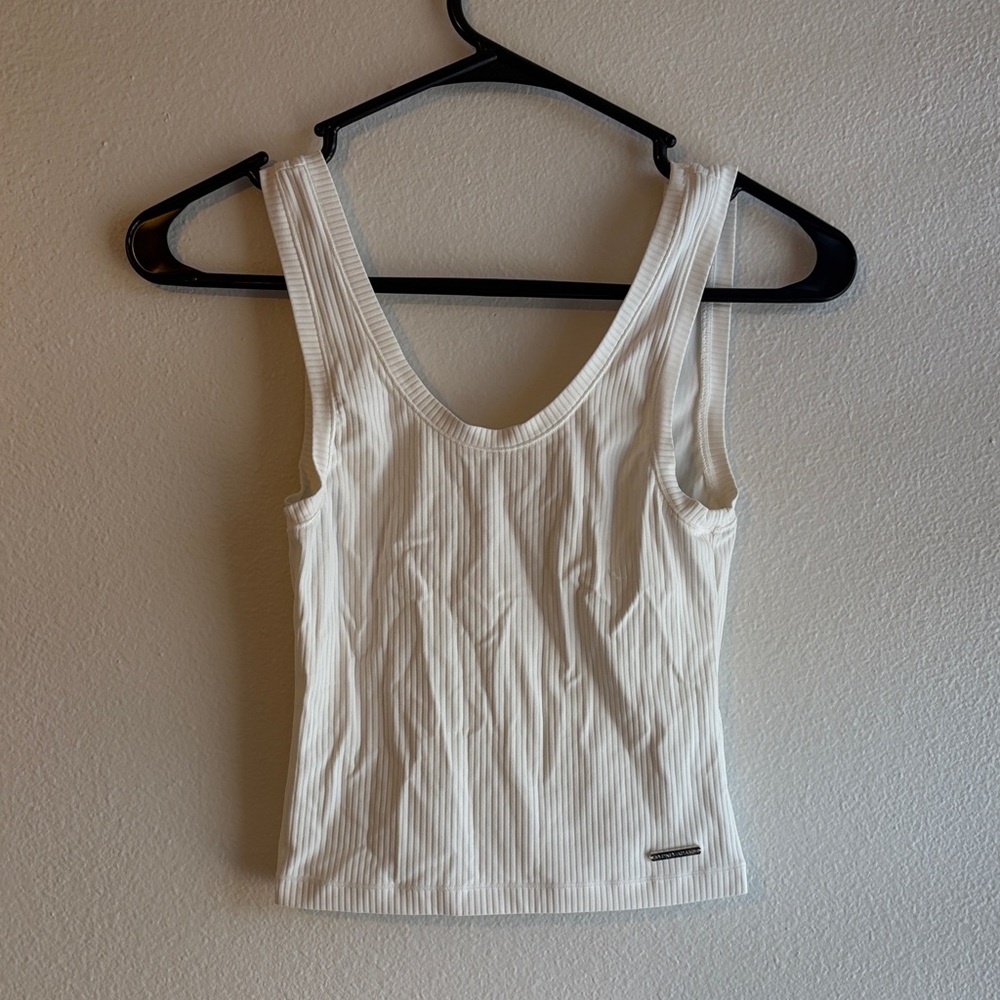 Ribbed White Scoop Neck Tank Top